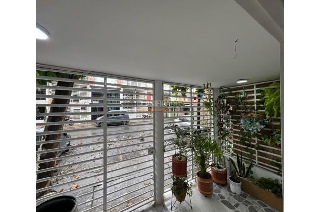 Edificios, Venta en Salomia