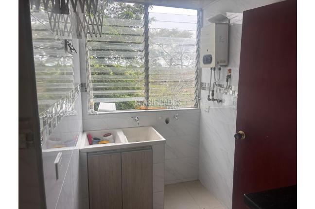Apartamentos, Alquiler, Ciudad Capri - $2.500.000