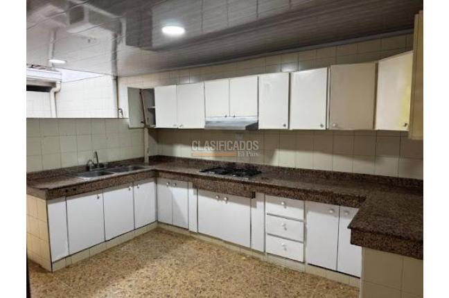 Casas, Alquiler, Cuarto de Legua - $6.000.000