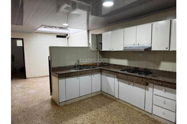 Casas, Alquiler, Cuarto de Legua - $6.000.000