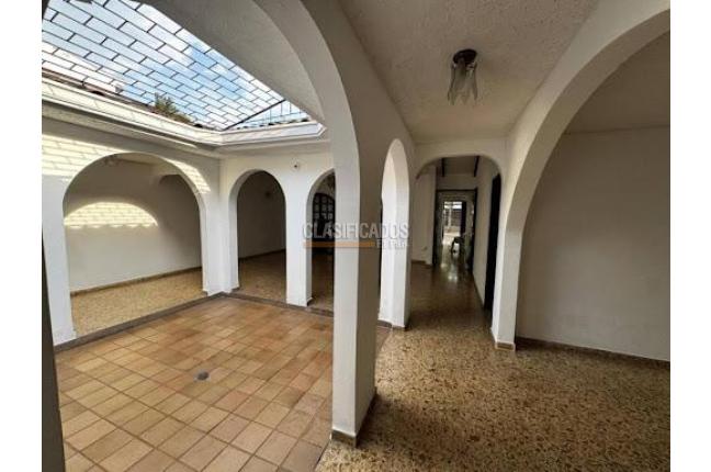 Casas, Alquiler, Cuarto de Legua - $6.000.000