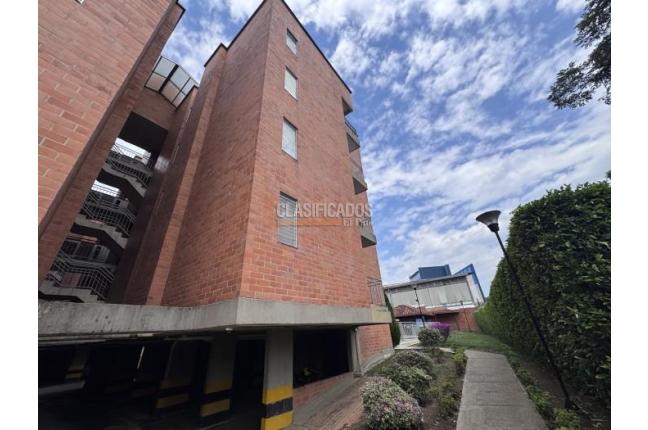 Apartamentos, Venta, Primero de Mayo - $380.000.000