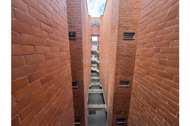 Apartamentos, Venta, Primero de Mayo - $380.000.000