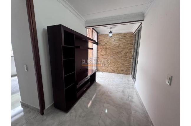 Apartamentos, Venta, Primero de Mayo - $380.000.000
