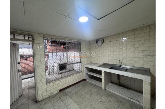 Locales y Bodegas, Alquiler, San Vicente - $2.200.000