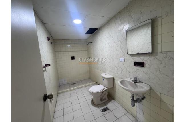 Locales y Bodegas, Alquiler, San Vicente - $2.200.000