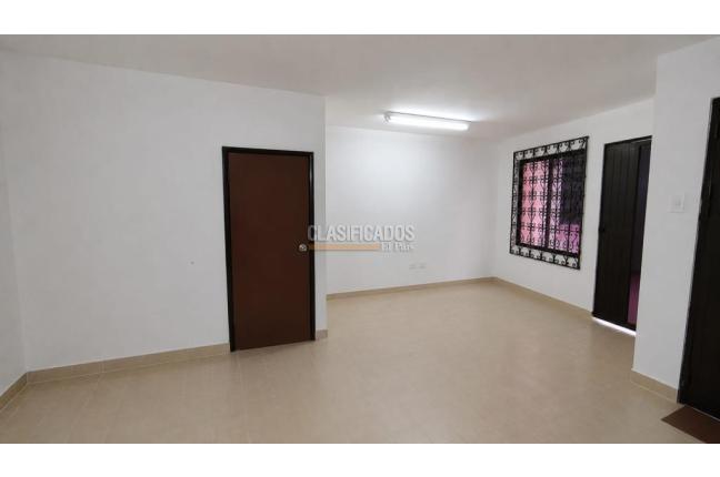 Casas, Alquiler, La Flora - $2.500.000