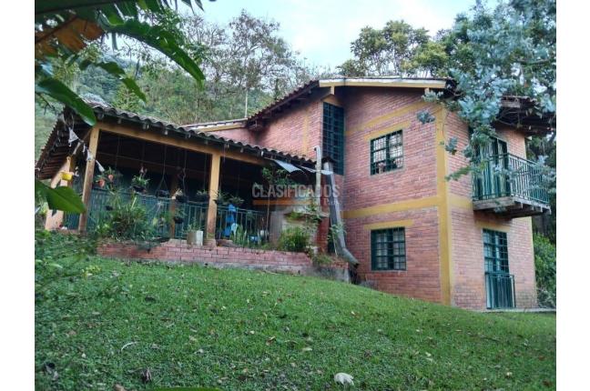 Casas, Venta en Montebello