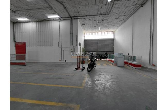 Locales y Bodegas, Alquiler, Junín - $13.000.000