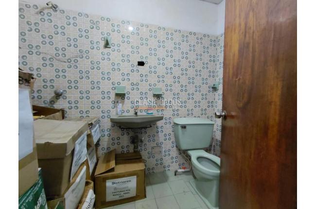 Oficinas y Consultorios, Alquiler, Junín - $4.000.000