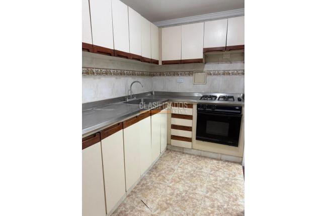 Apartamentos, Venta, Miraflores - $450.000.000