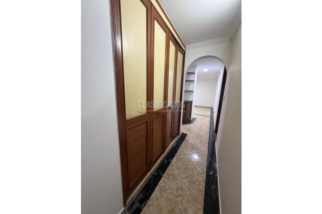 Apartamentos, Venta, Miraflores - $450.000.000