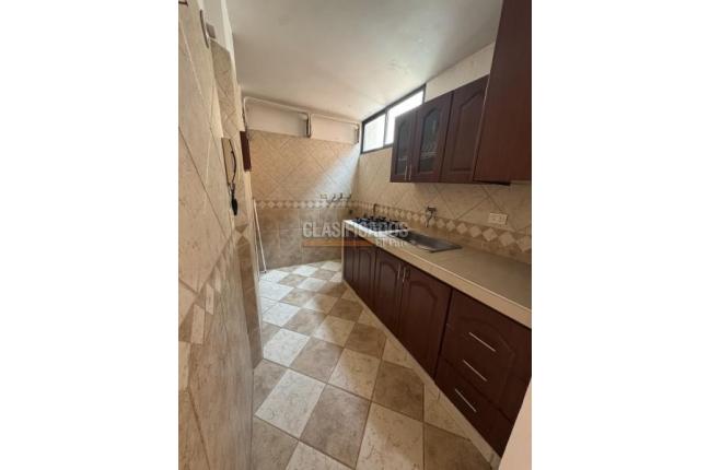 Apartamentos, Venta, Primero de Mayo - $240.000.000