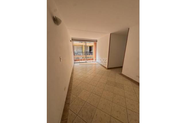 Apartamentos, Venta, Primero de Mayo - $240.000.000