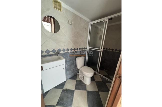 Apartamentos, Venta, Primero de Mayo - $240.000.000
