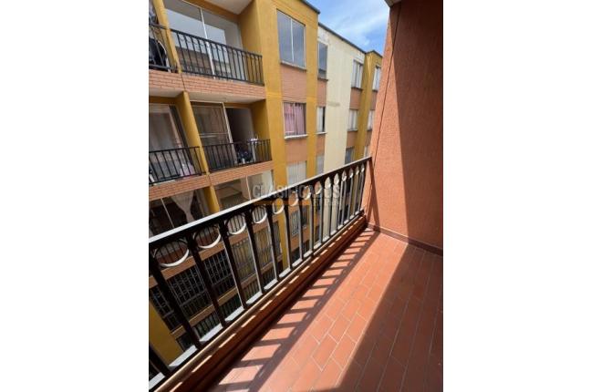 Apartamentos, Venta, Primero de Mayo - $240.000.000