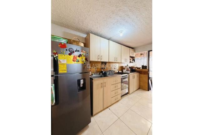 Casas, Venta, Ciudad Capri - $550.000.000