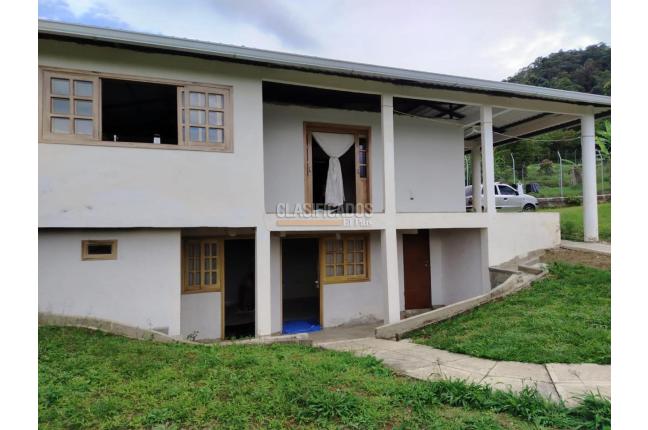 Fincas y Casas Campestres, Venta en Calima (Darién)