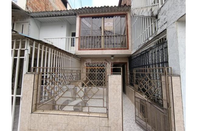 Casas, Venta en Brisas de los Álamos