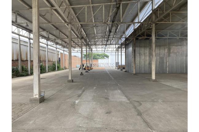 Locales y Bodegas, Venta, Yumbo - $4.800.000.000
