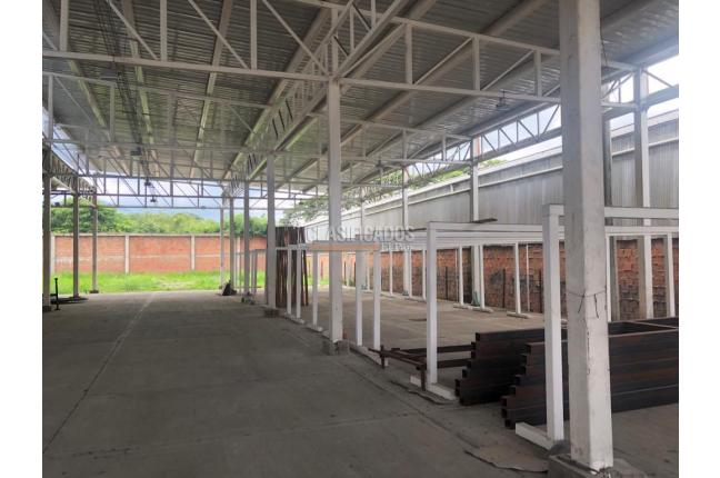 Locales y Bodegas, Venta, Yumbo - $4.800.000.000