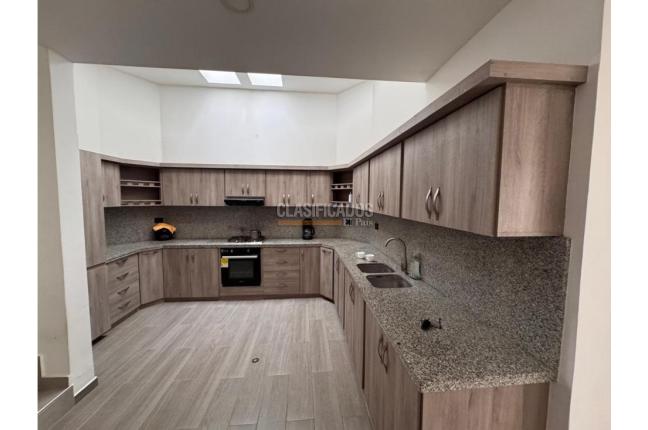 Casas, Alquiler, Ciudad Jardín - $250.000