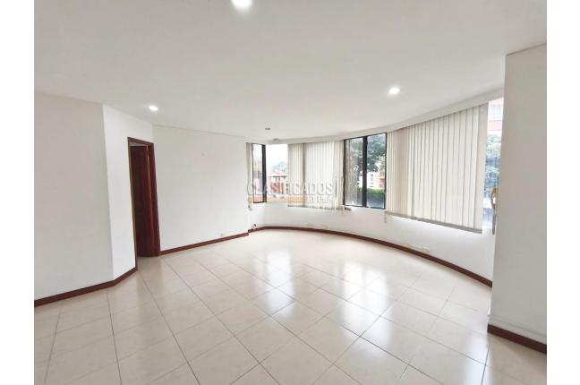 Oficinas y Consultorios, Alquiler en Pereira