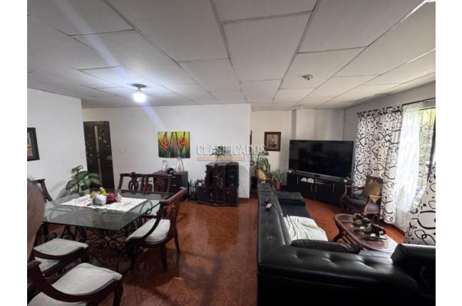 Apartamentos, Venta, Villacolombia - $240.000.000