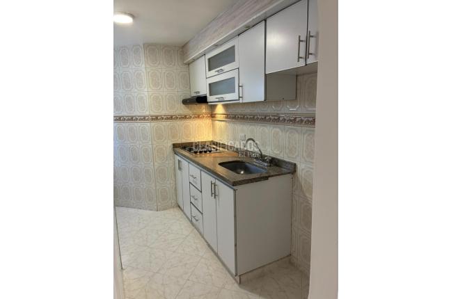 Apartamentos, Alquiler, Álamos - $1.300.000