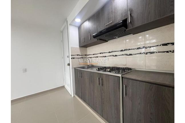 Apartamentos, Alquiler, Ciudad Pacifica - $1.400.000