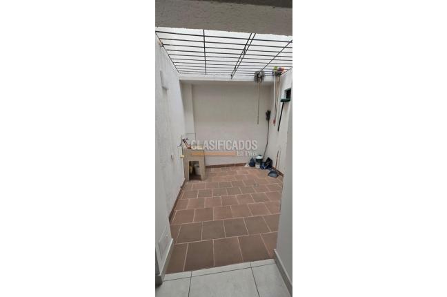 Casas, Alquiler, La Merced - $2.600.000