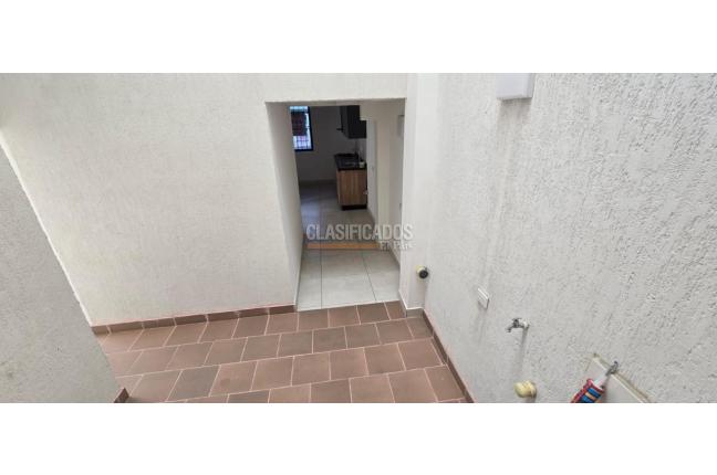 Casas, Alquiler, La Merced - $2.600.000