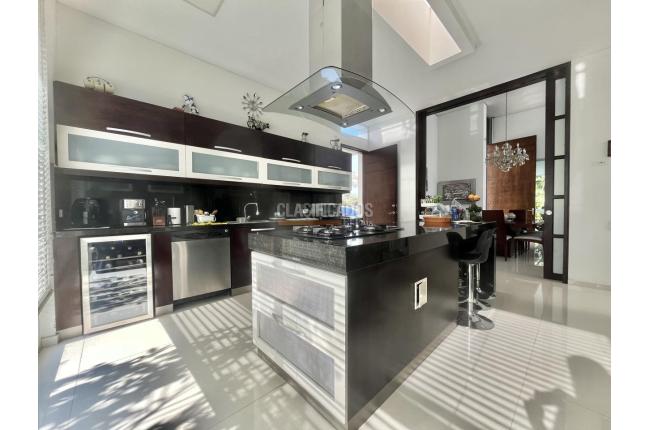 Casas, Venta en Altos de Ciudad Jardín