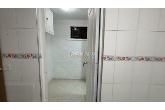 Casas, Alquiler, La Merced - $2.950.000