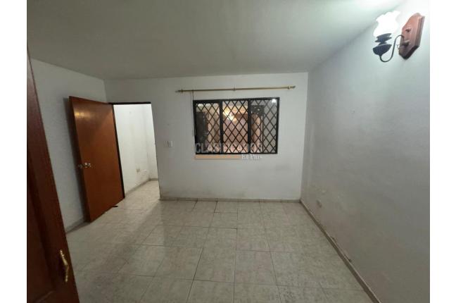 Casas, Alquiler, La Merced - $2.950.000