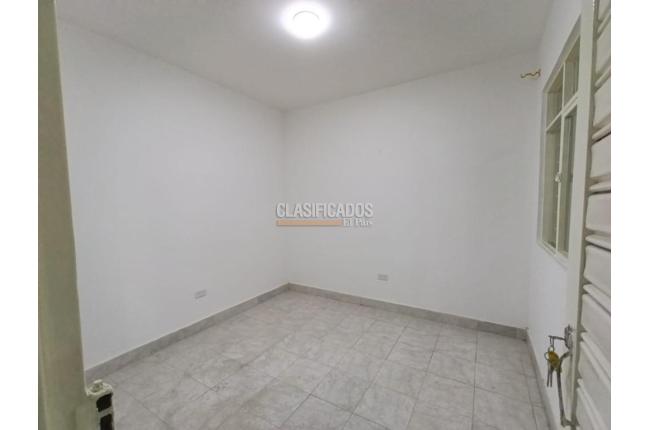 Apartamentos, Alquiler, 20 de Julio - $1.350.000