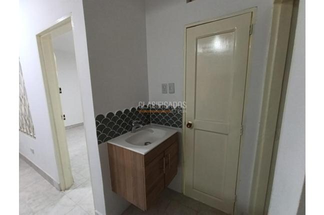 Apartamentos, Alquiler, 20 de Julio - $1.350.000