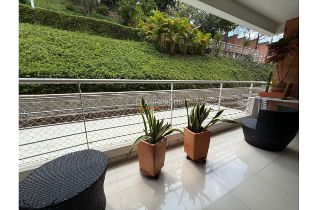 Apartamentos, Venta en Altos Menga
