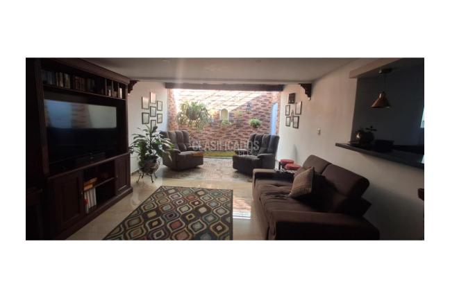 Casas, Venta en Las Quintas de Don Simón