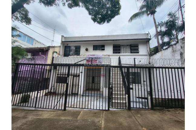 Casas, Venta, Miraflores - $600.000.000