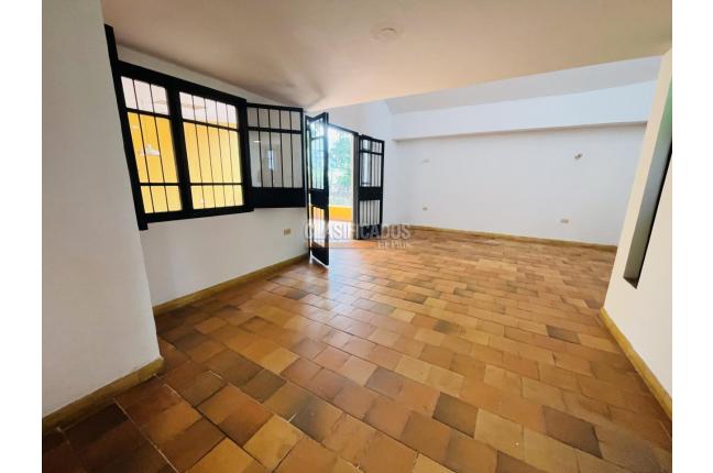 Casas, Alquiler en Bella Suiza