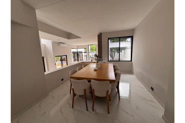 Casas, Alquiler en Ciudad Jardín