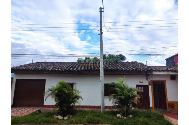 Casas, Alquiler, Ginebra - $1.750.000