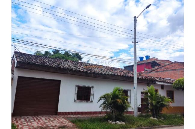 Casas, Alquiler, Ginebra - $1.750.000