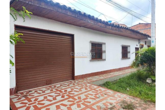 Casas, Alquiler, Ginebra - $1.750.000