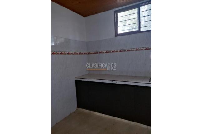 Casas, Alquiler, Ginebra - $1.750.000