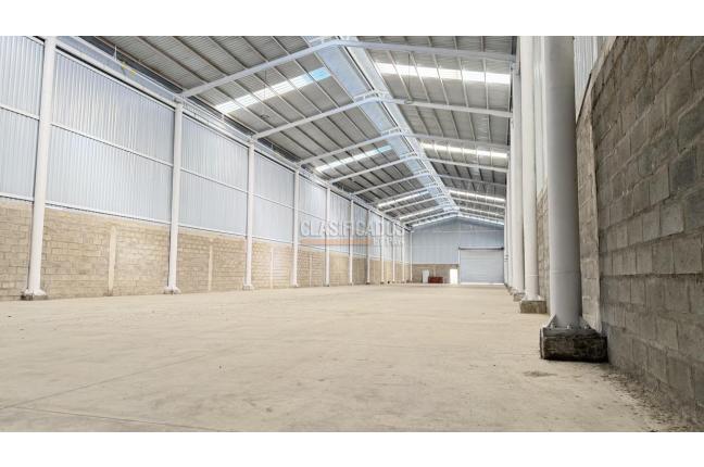 Locales y Bodegas, Alquiler en Palmira