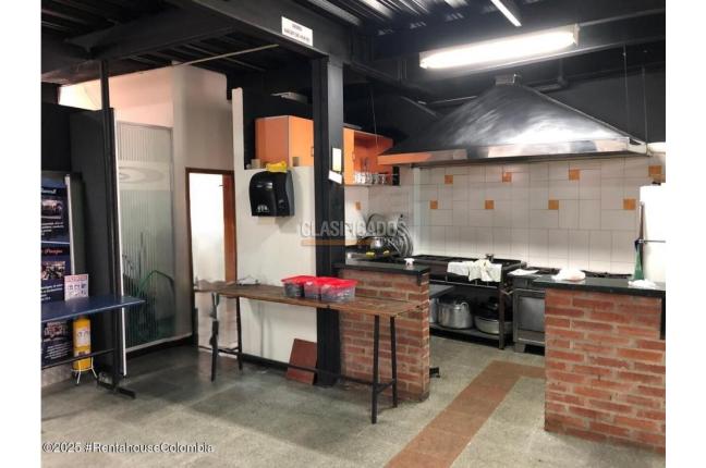 Locales y Bodegas, Venta, Bogotá - $1.350.000.000