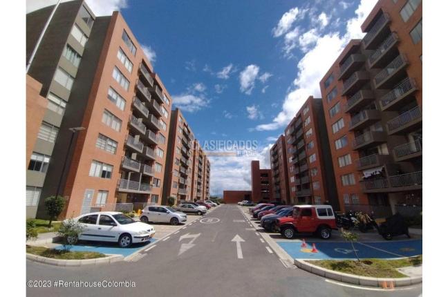 Apartamentos, Venta en Mosquera