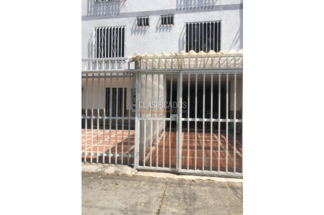Apartaestudios, Alquiler, Prados del Limonar - $750.000